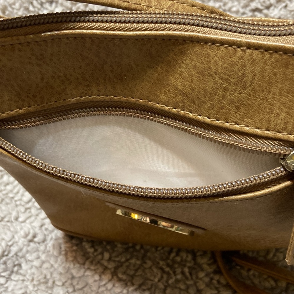 Faux Leather Crossbody Bag top zipper & side zipper shoulder strap. Clean NWOT - Picture 3 of 6